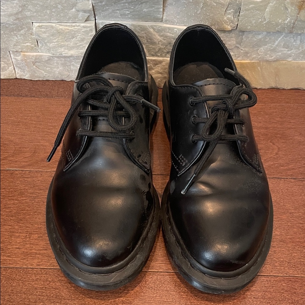 Dr Marten Black Shoes